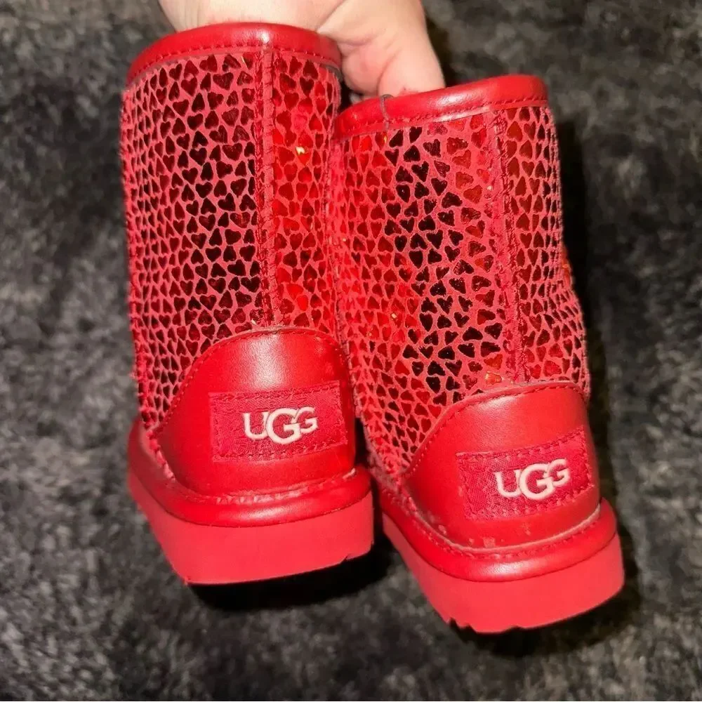 UGG Red Classic 2 Gel Hearts Boot Youth Sz 6 Girly Winter Valentines Indie Sweet